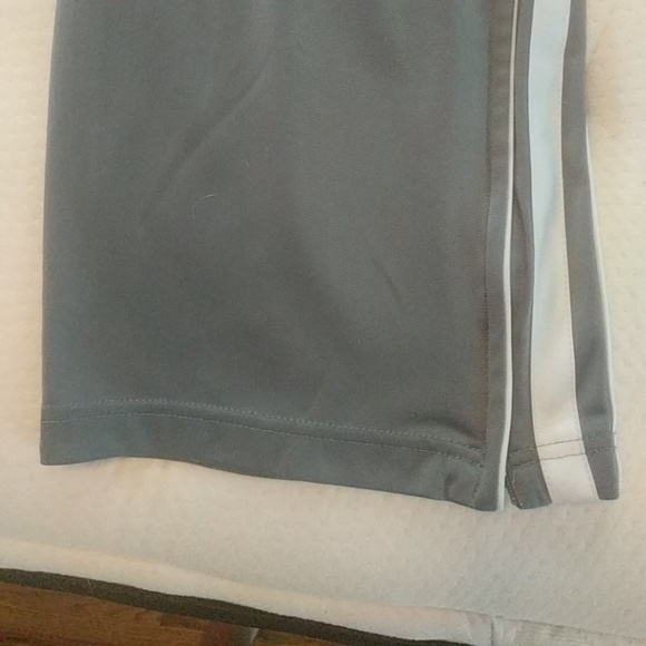 Nike basketball warmups - Picture 4 of 4